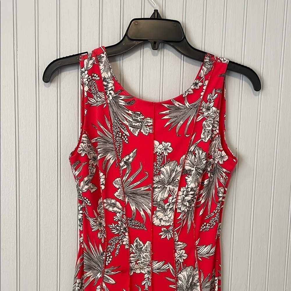 Elegant Red and Black Floral Sleeveless Dress | Size 4 FAIR CONDITION - Picture 7 of 12